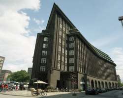 Chilehaus was constructed between 1922 and 1924. It was designed by Fritz Hoger for Henry B. Sloman who used to trade with  Chile-saltpeter that's why